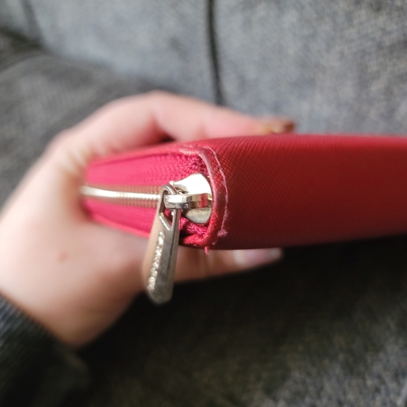 Michael Kors Jet Set Travel Continental Red Leather Wallet - Picture 4 of 16